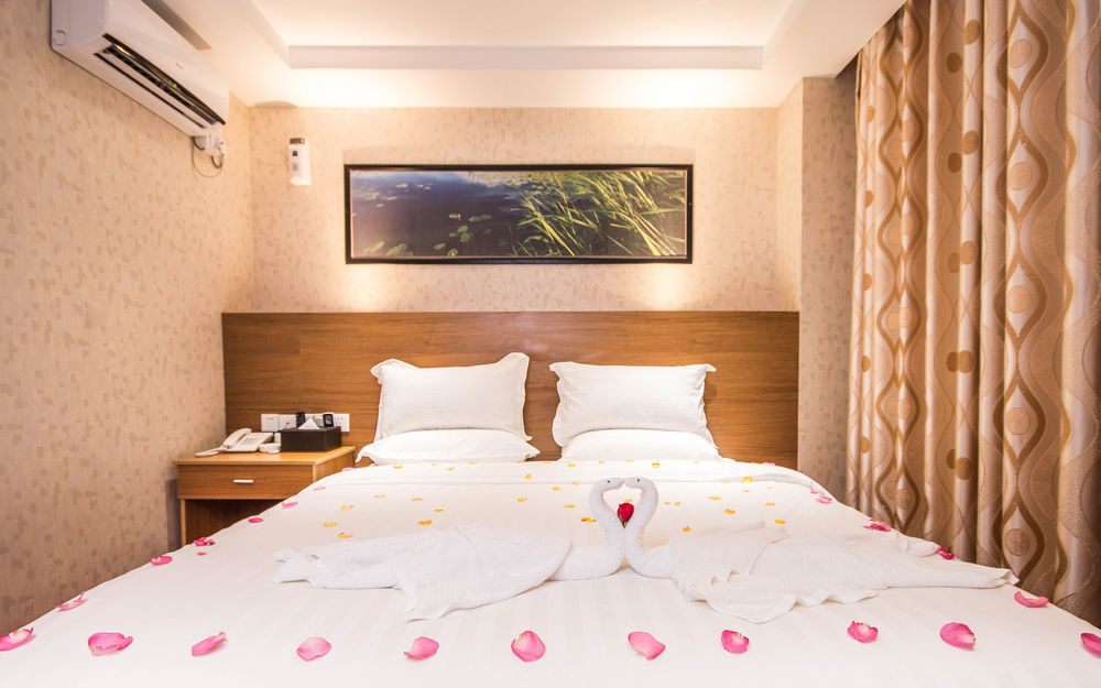 Sky Hotel Chinatown Yangon Exterior foto