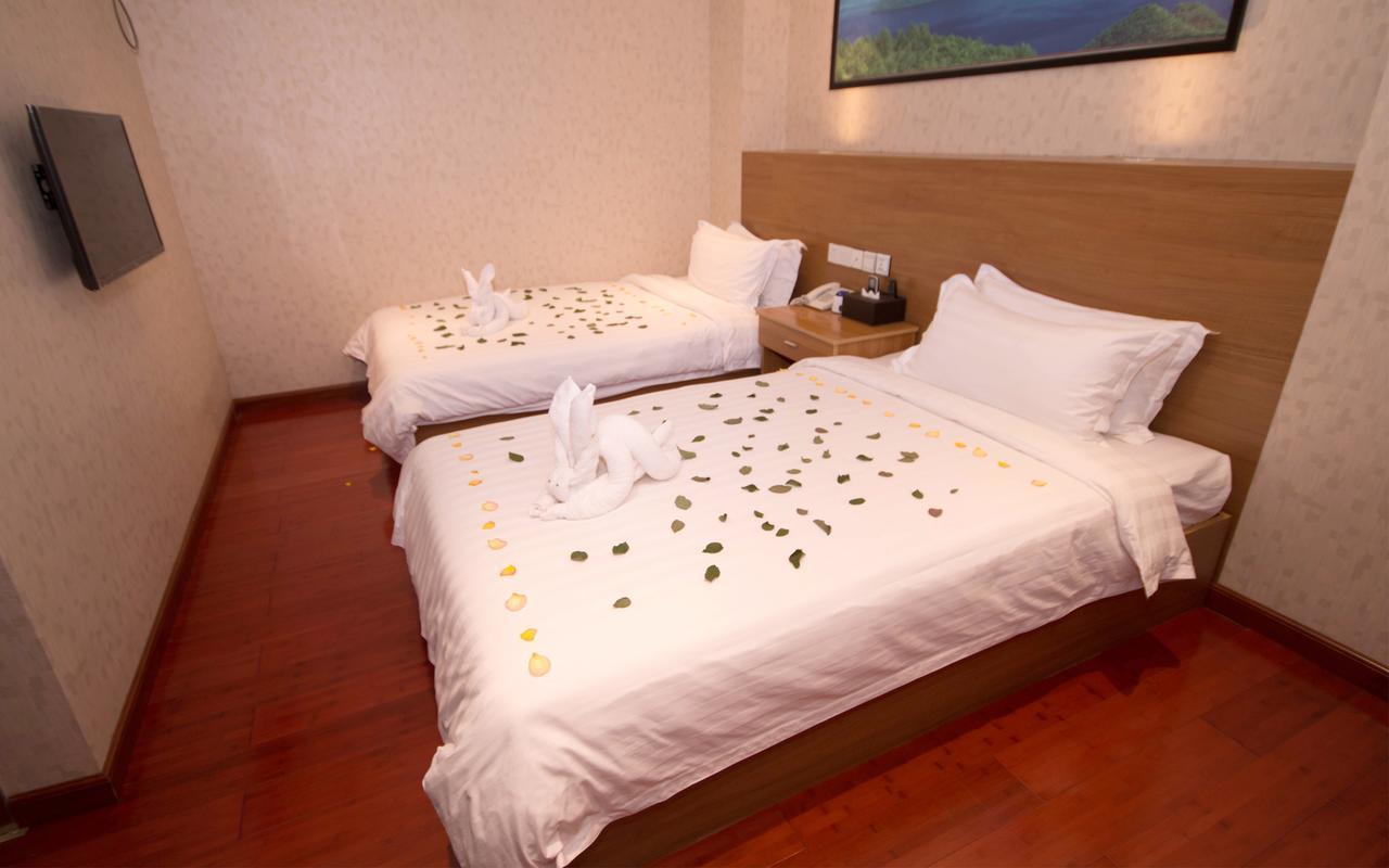 Sky Hotel Chinatown Yangon Exterior foto
